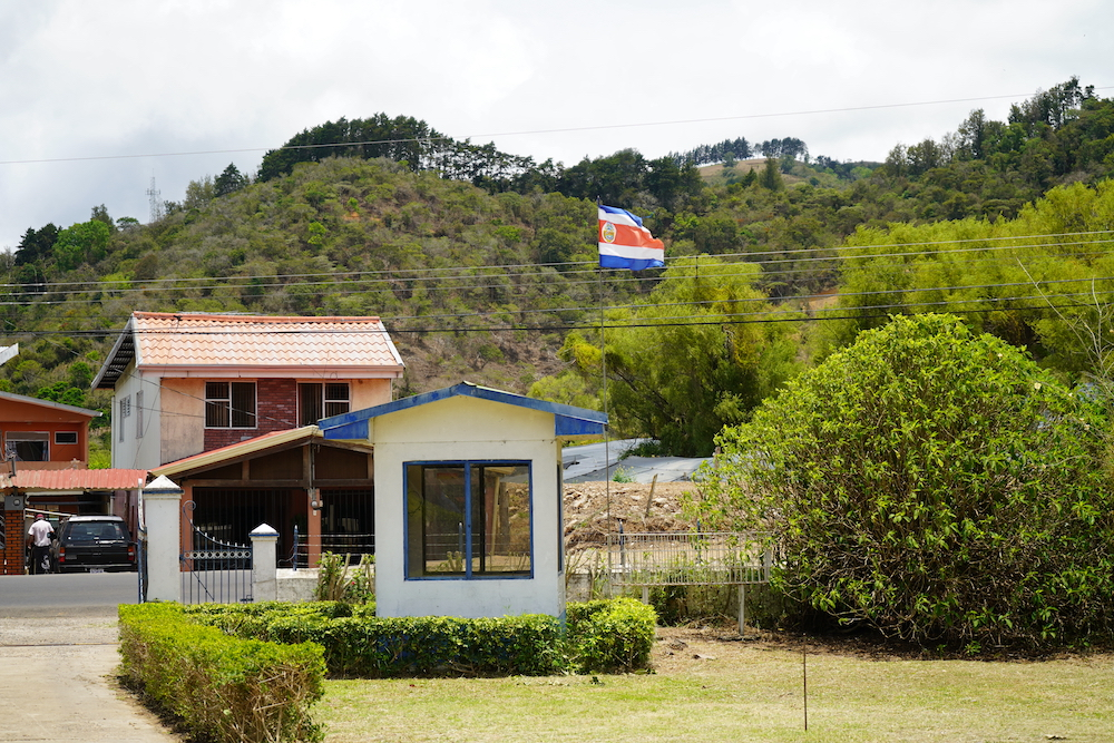 fina tres milagros en costa rica